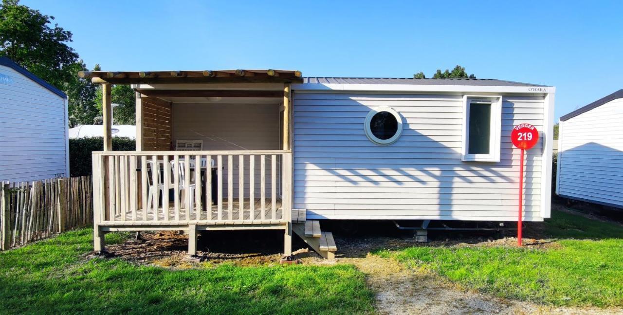 Camping Insolite Le Haut Village Saint-Michel-Chef-Chef Buitenkant foto