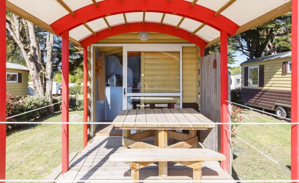 Camping Insolite Le Haut Village Saint-Michel-Chef-Chef Buitenkant foto