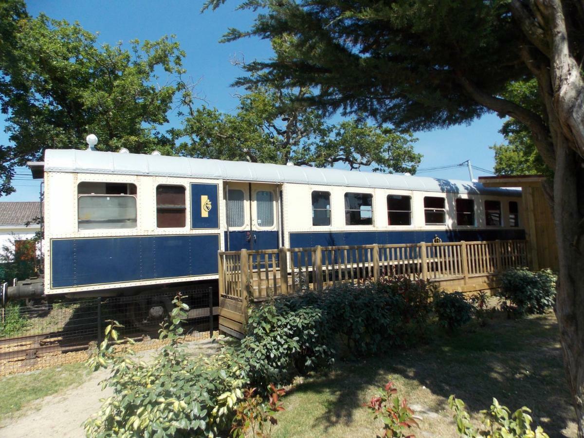 Camping Insolite Le Haut Village Saint-Michel-Chef-Chef Buitenkant foto