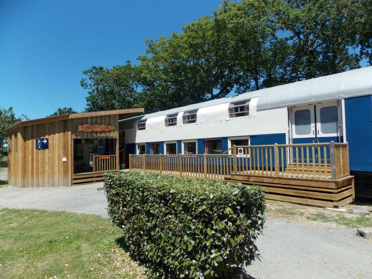 Camping Insolite Le Haut Village Saint-Michel-Chef-Chef Buitenkant foto