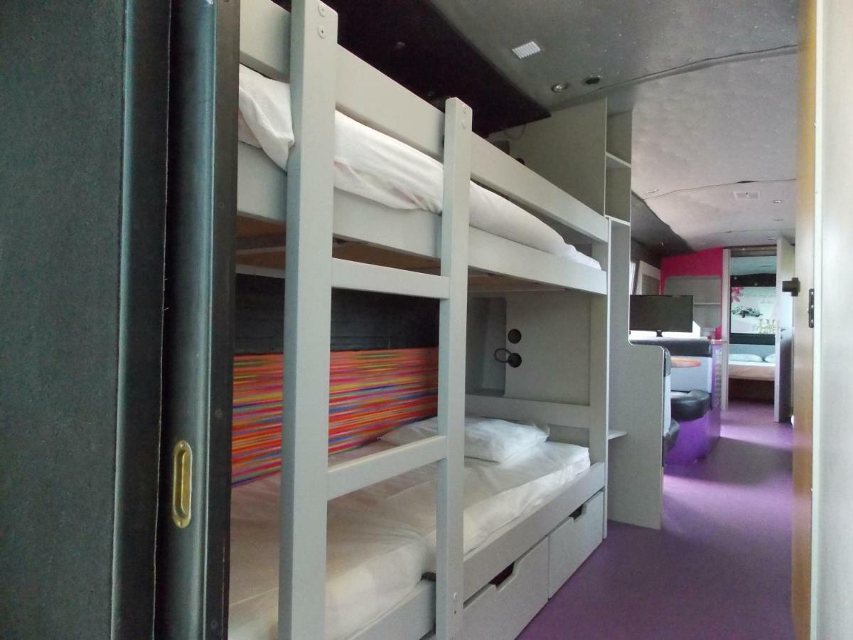 Camping Insolite Le Haut Village Saint-Michel-Chef-Chef Buitenkant foto